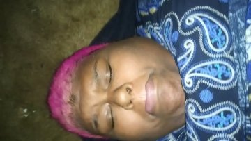 donna nera matura mette avanti figa grassa