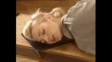 studente imbarazzato vuole l'anale insegnante fisica