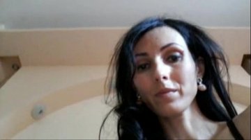 Asiatici corvo Galati viene filmato mentre masturba