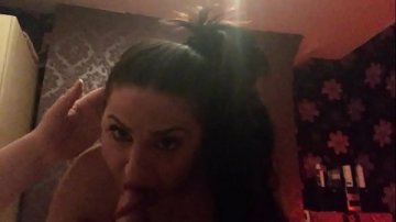 Romanca succhia arto enorme